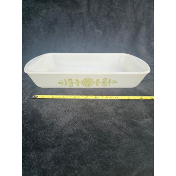 Pyrex Green Floral 232-B 8x11 Bake Dish Vintage Milk Glass Made in USA - Picture 1 of 4